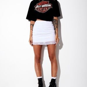 Kinnie Mini Skirt in White Daisy